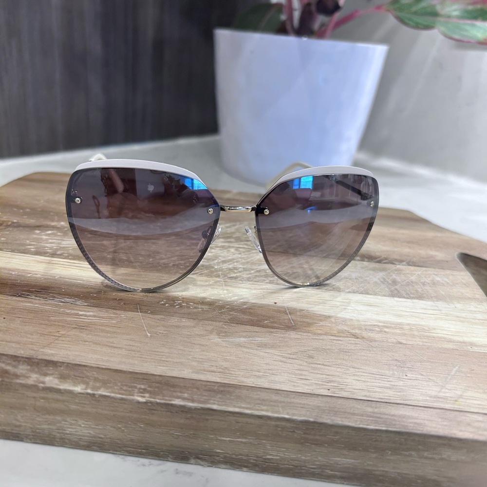 Balmain Cream & Gold Aviator Sunglasses Modern Design